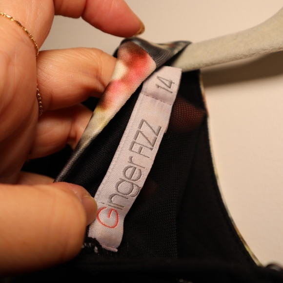 New ASOS mesh quarter sleeves bodycon dress black pink floral - Picture 9 of 9